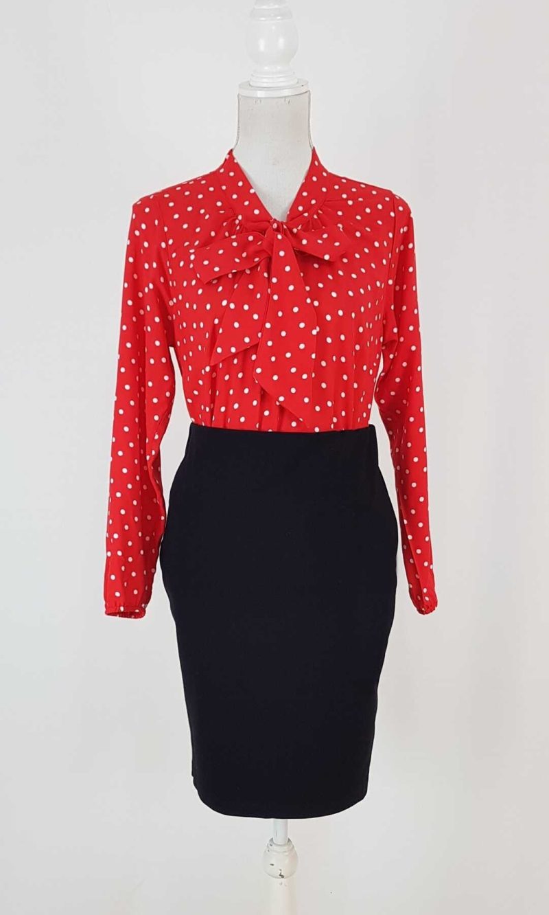 Compleu bluza rosie cu buline si fusta neagra