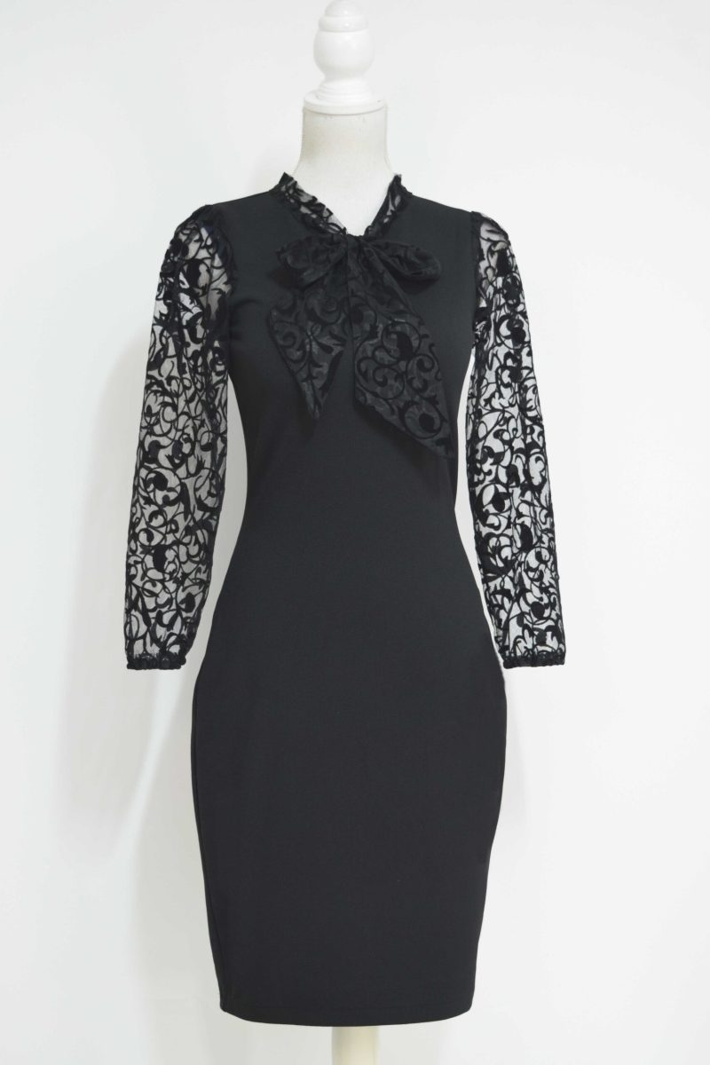 Rochie eleganta cu maneci si esarfa broderie catifea