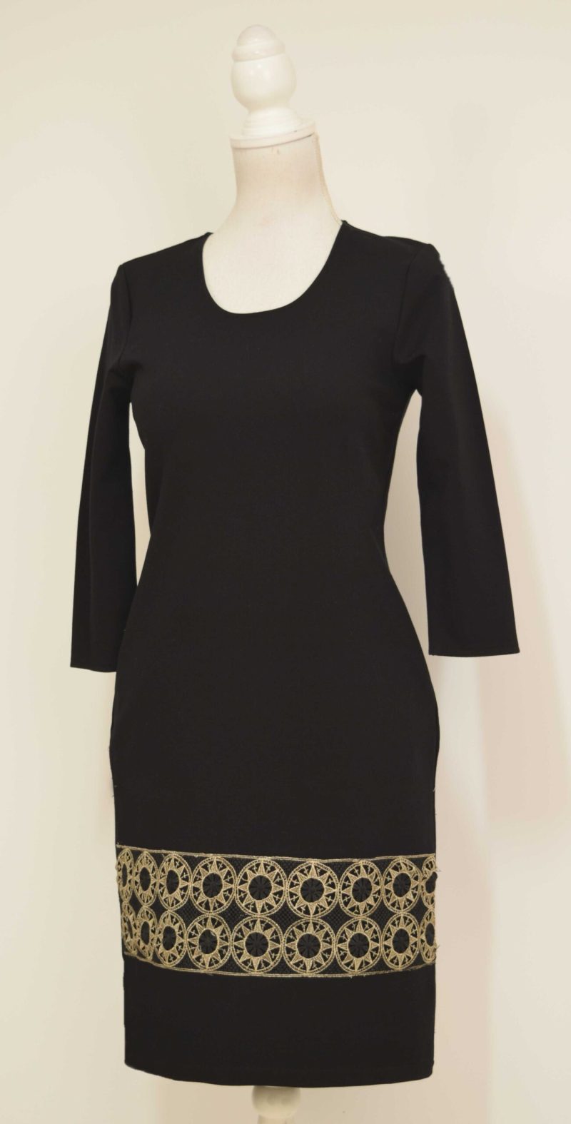 Rochie neagra cu broderie Teodora