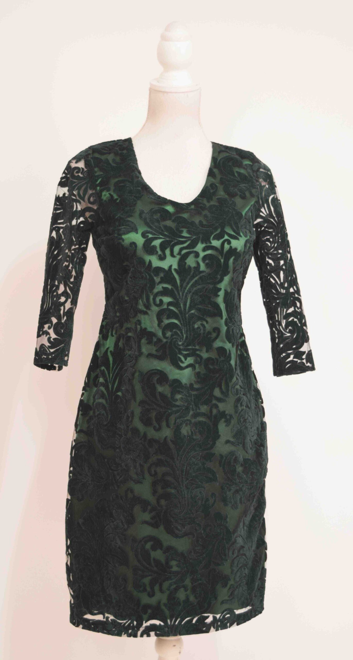 Rochie de ocazie din broderie catifea verde Charlotte - 4 | YEO