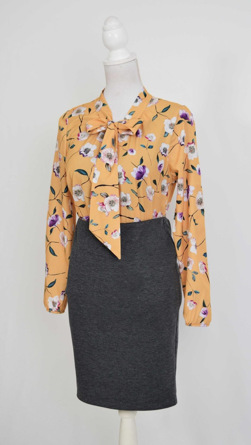 Bluza cu esarfa mustar cu flori