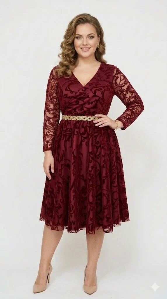 Rochie de ocazie din broderie de catifea visinie cu accesoriu auriu