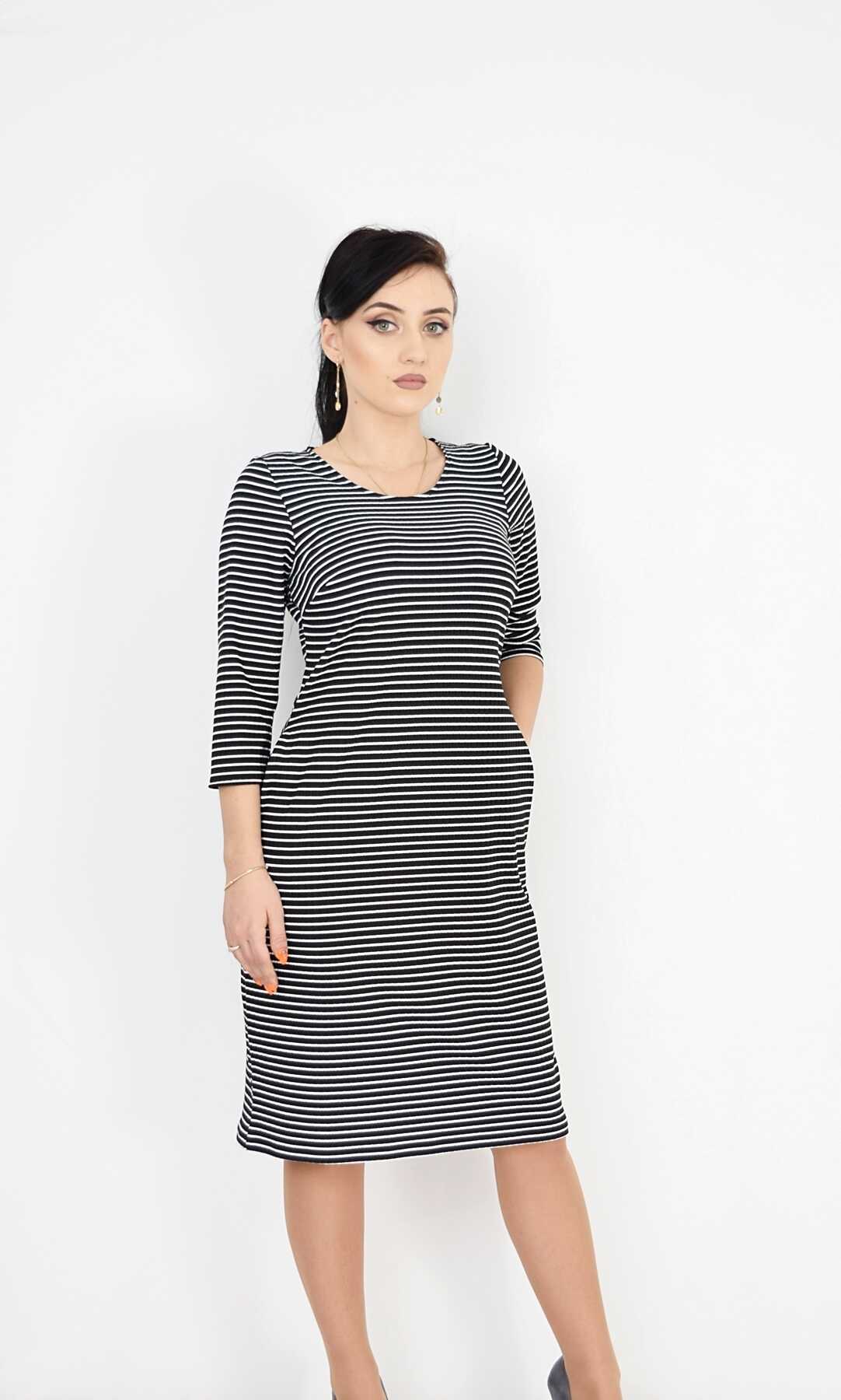 Rochie cu dungi croi larg cu buzunare - 1 | YEO