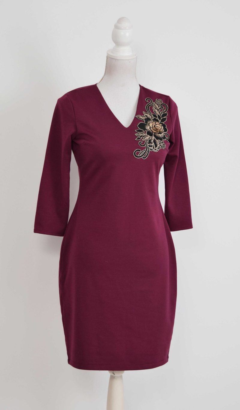 Rochie conica visinie cu broderie florala