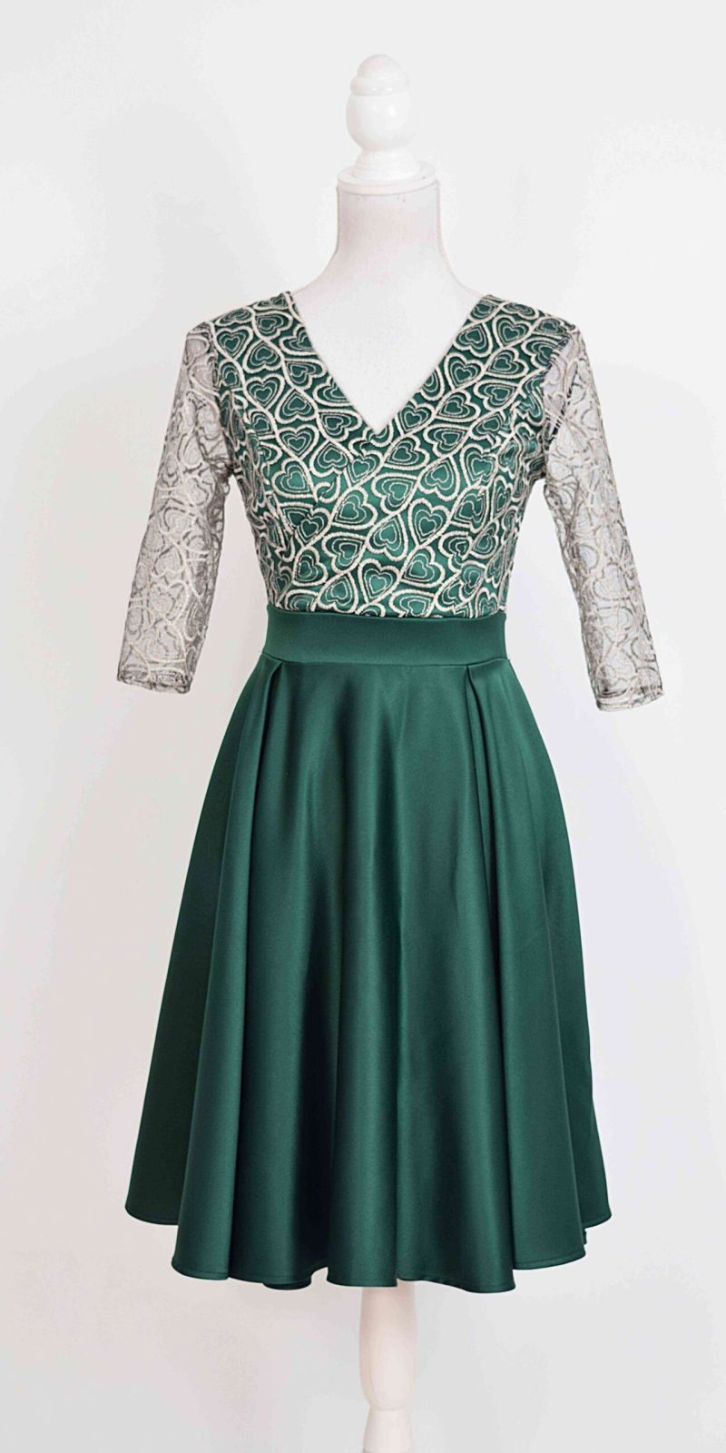 Rochie scurta verde Stefania din tafta si broderie bej-aurie