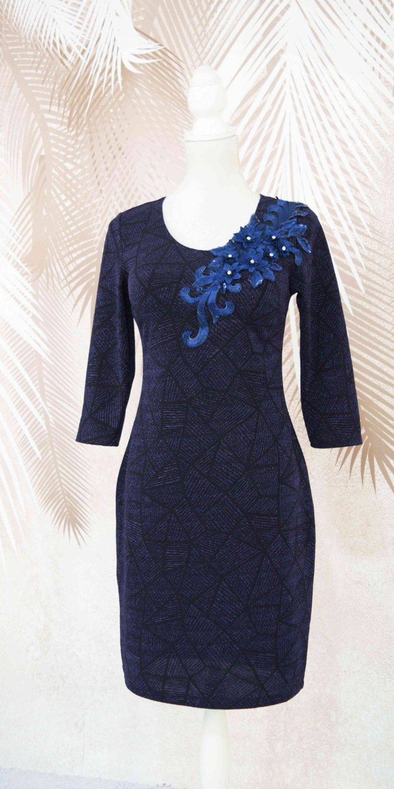 Rochie eleganta bleumarin cu broderie florala 3D Annabella3