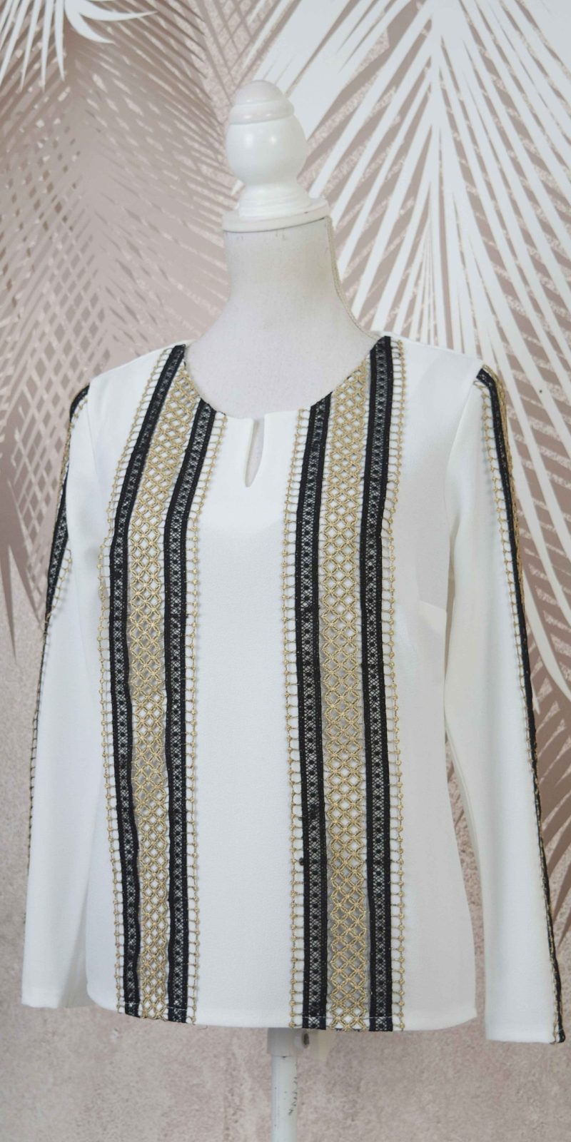 Bluza alba stilizata cu broderie Ilinca