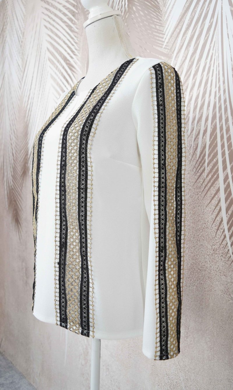 Bluza alba stilizata cu broderie Ilinca