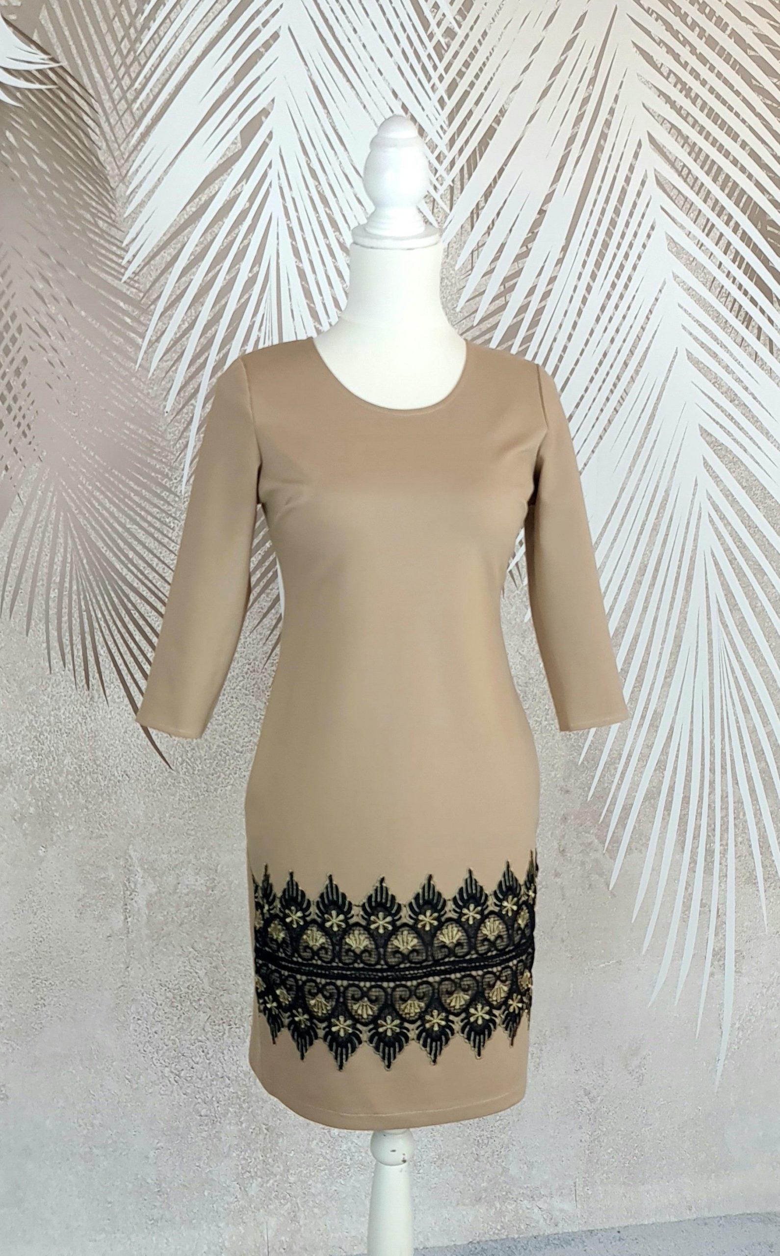 rochie bej cu broderie Antonia