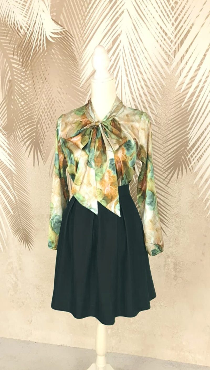 Compleu bluza eleganta Smaranda si fusta neagra in pliuri