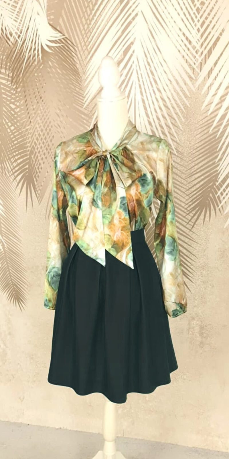 Compleu bluza eleganta Smaranda si fusta neagra in pliuri