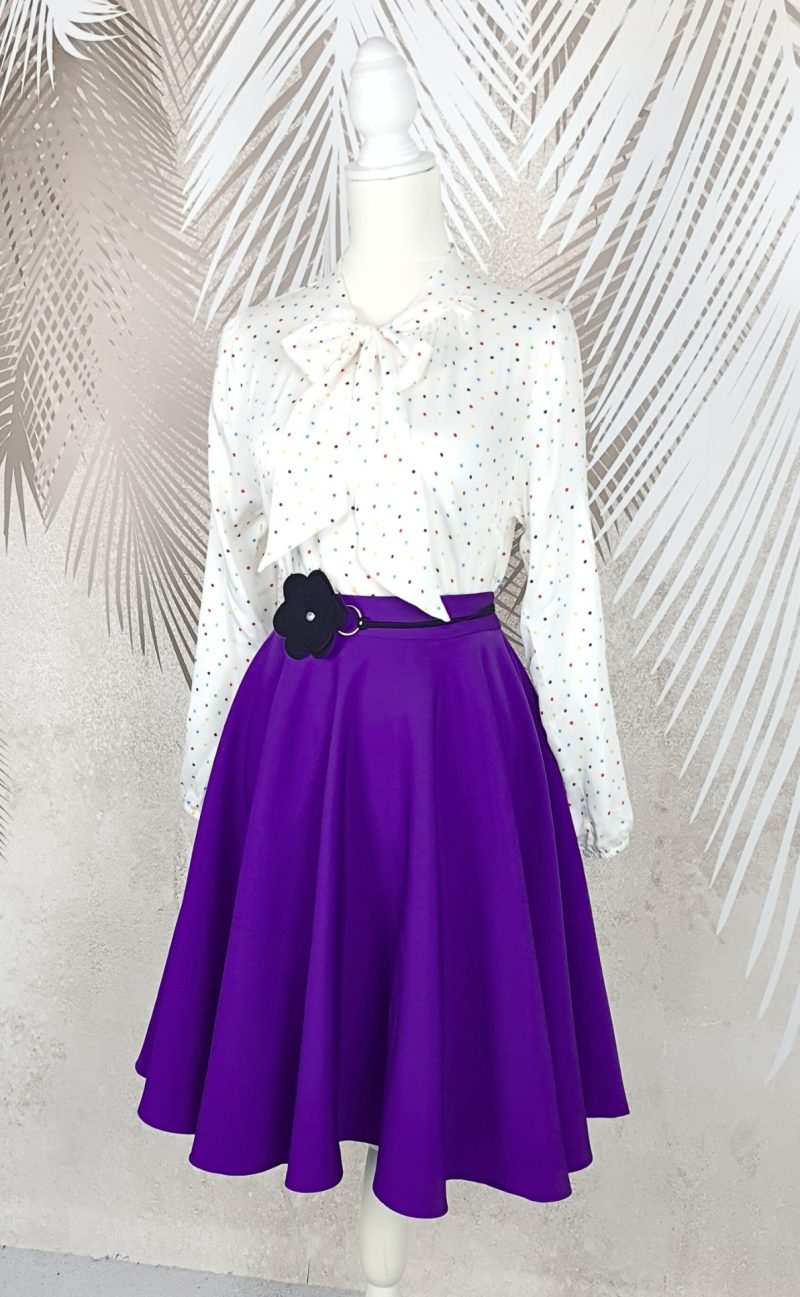 Fusta clos mov cu accesoriu in talie