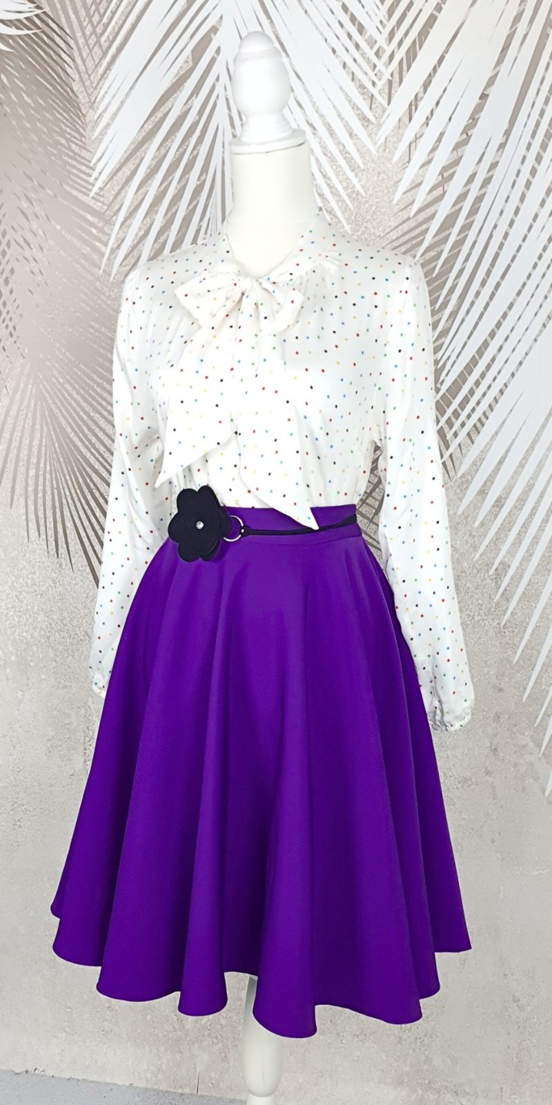 Fusta clos mov cu accesoriu in talie