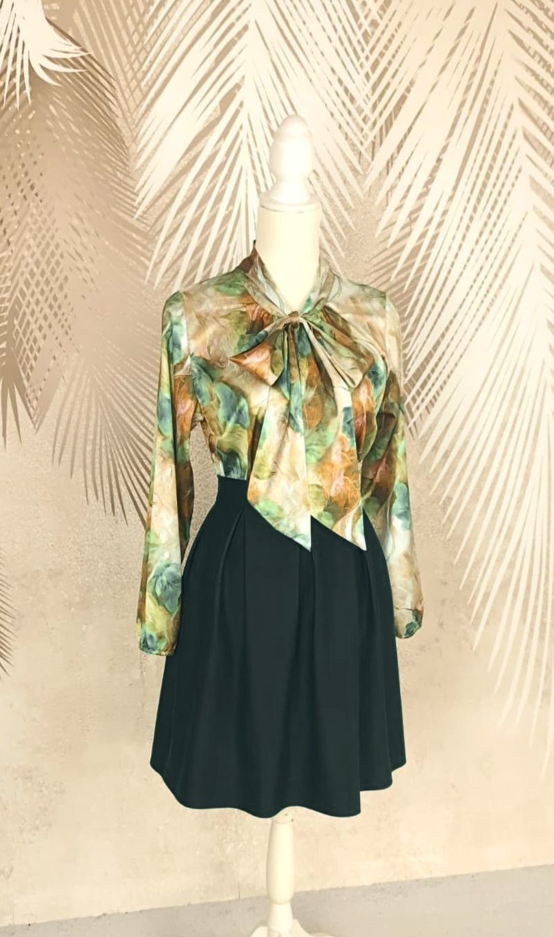 Compleu bluza eleganta Smaranda si fusta neagra in pliuri