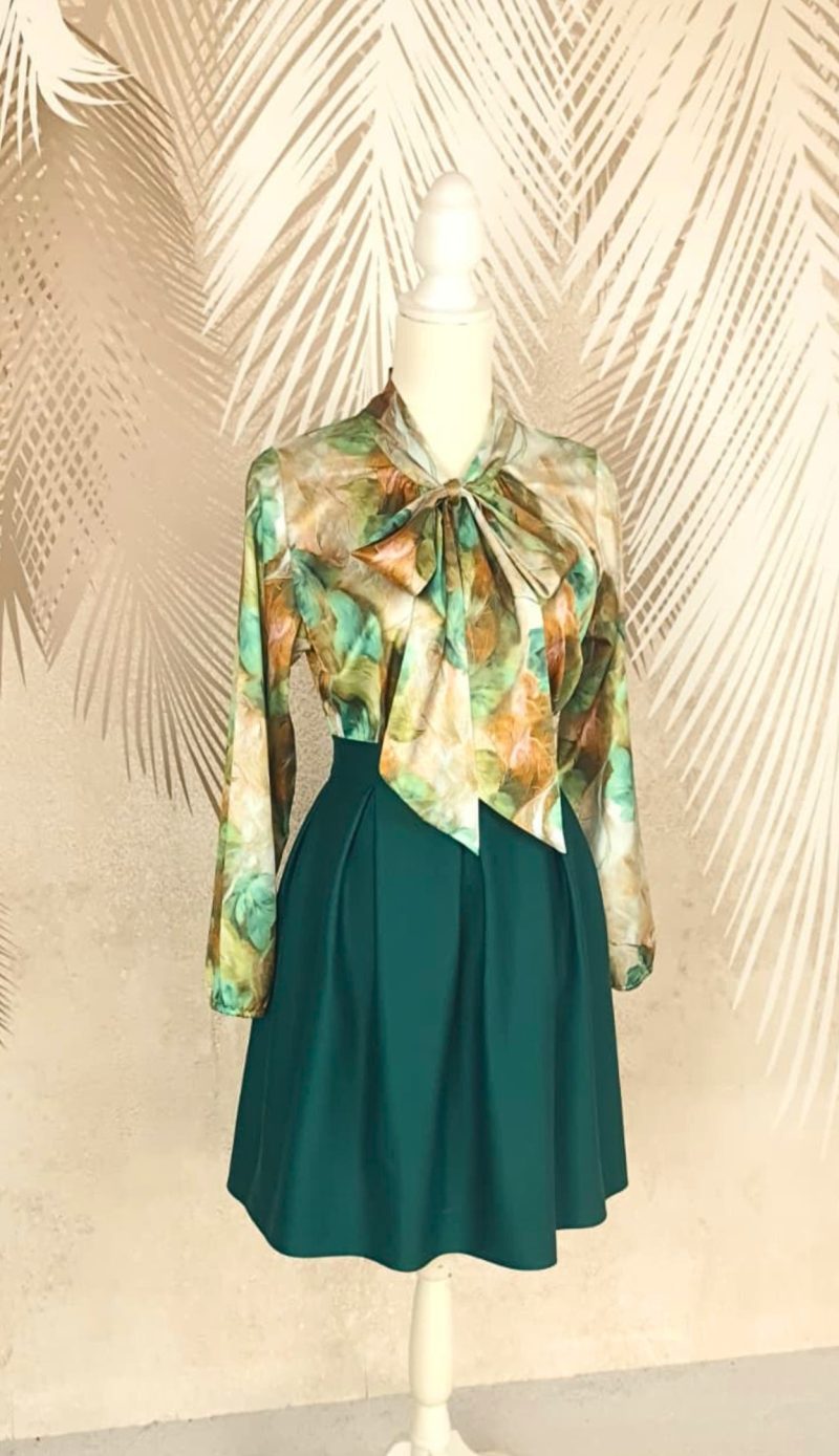 Compleu bluza eleganta Smaranda si fusta verde in pliuri