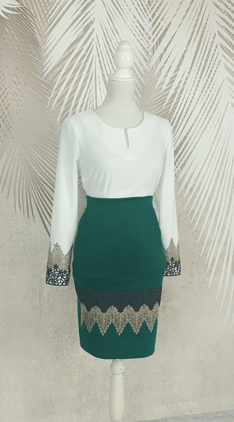 Fusta verde cu broderie Carina