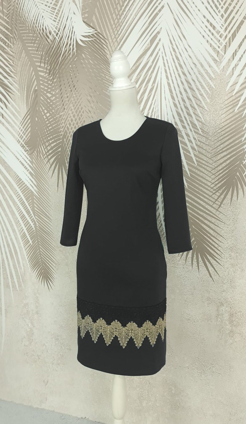 Rochie neagra cu broderie Carina