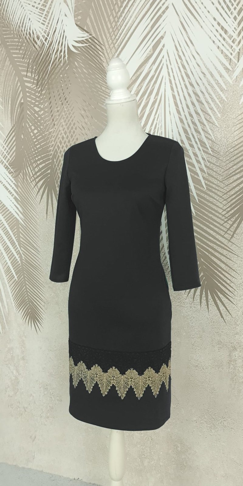 Rochie neagra cu broderie Carina