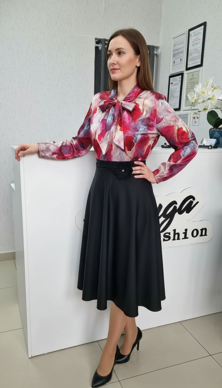 Compleu bluza eleganta Smaranda ciclam si fusta neagra clos