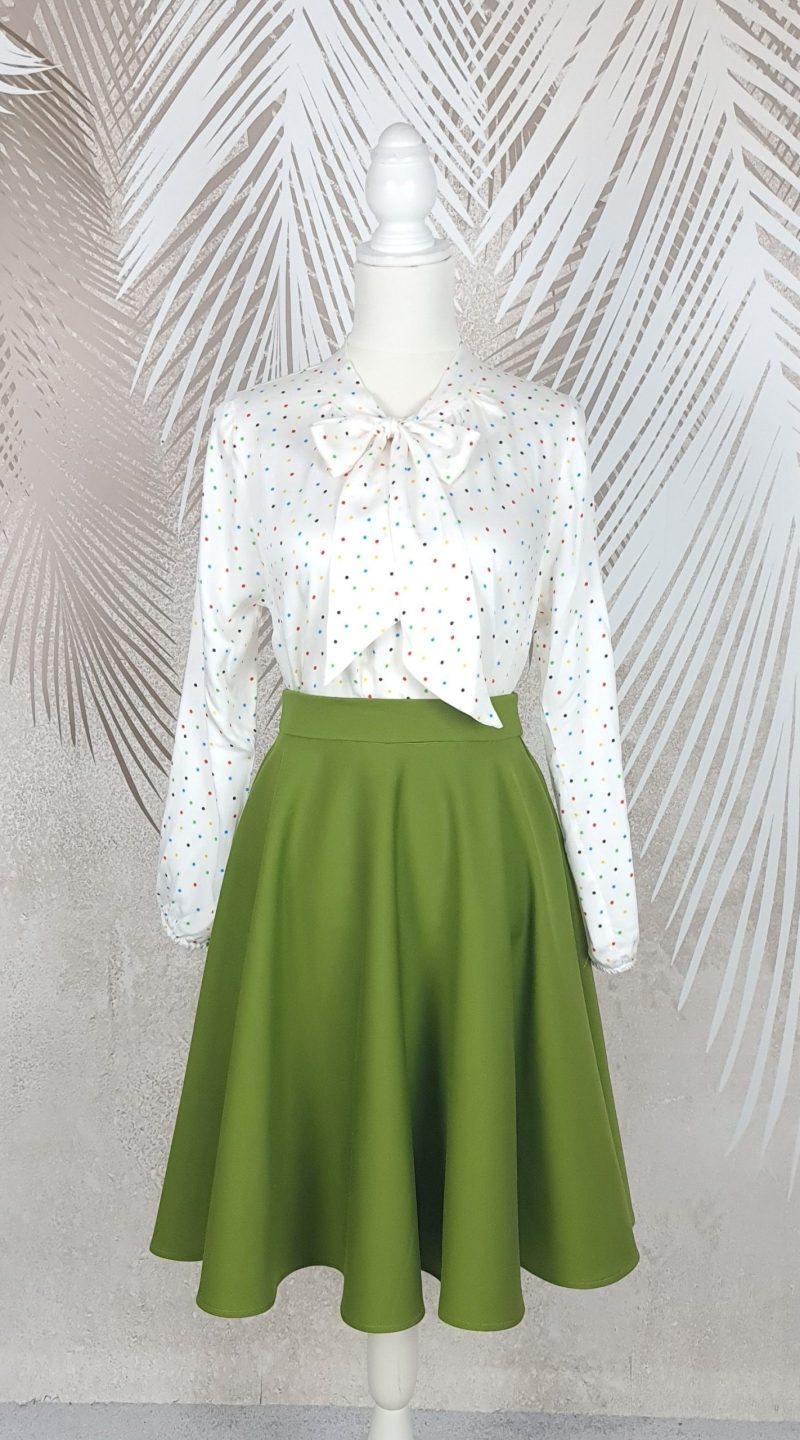 Compleu bluza alba cu buline colorate si fusta clos Olive Charm