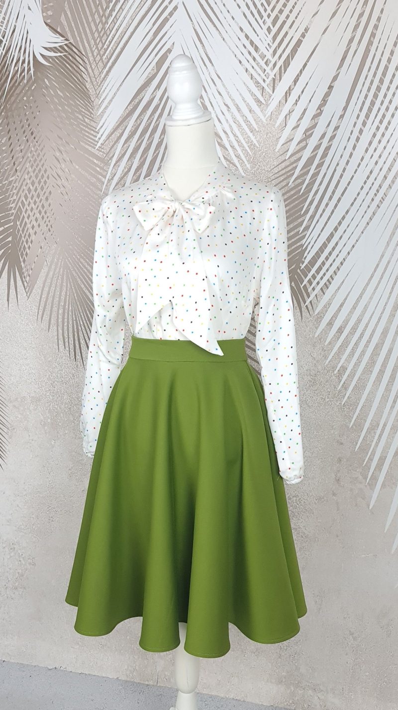 Compleu bluza alba cu buline colorate si fusta clos Olive Charm