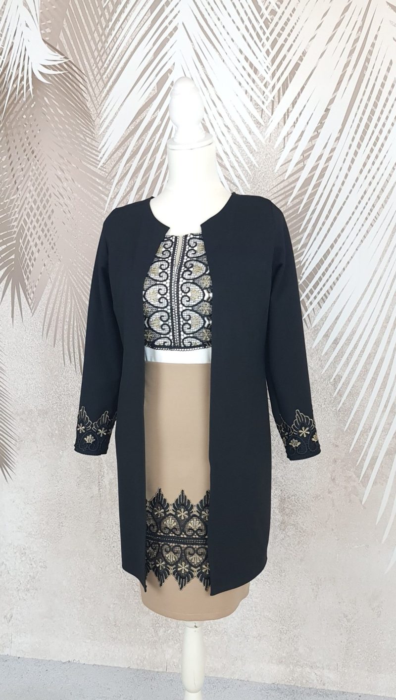 Compleu cardigan elegant negru si fusta bej cu broderie si cu bluza alba stilizata Antonia