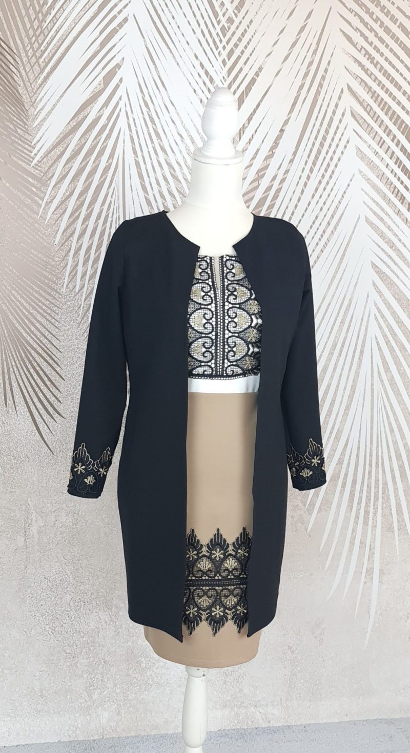 Compleu cardigan elegant negru si fusta bej cu broderie si cu bluza alba stilizata Antonia