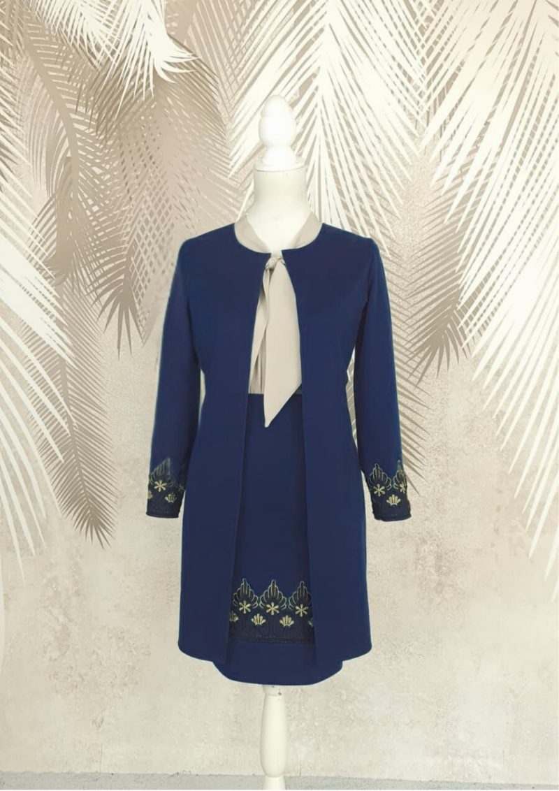 Cardigan elegant bleumarin cu broderie Eva