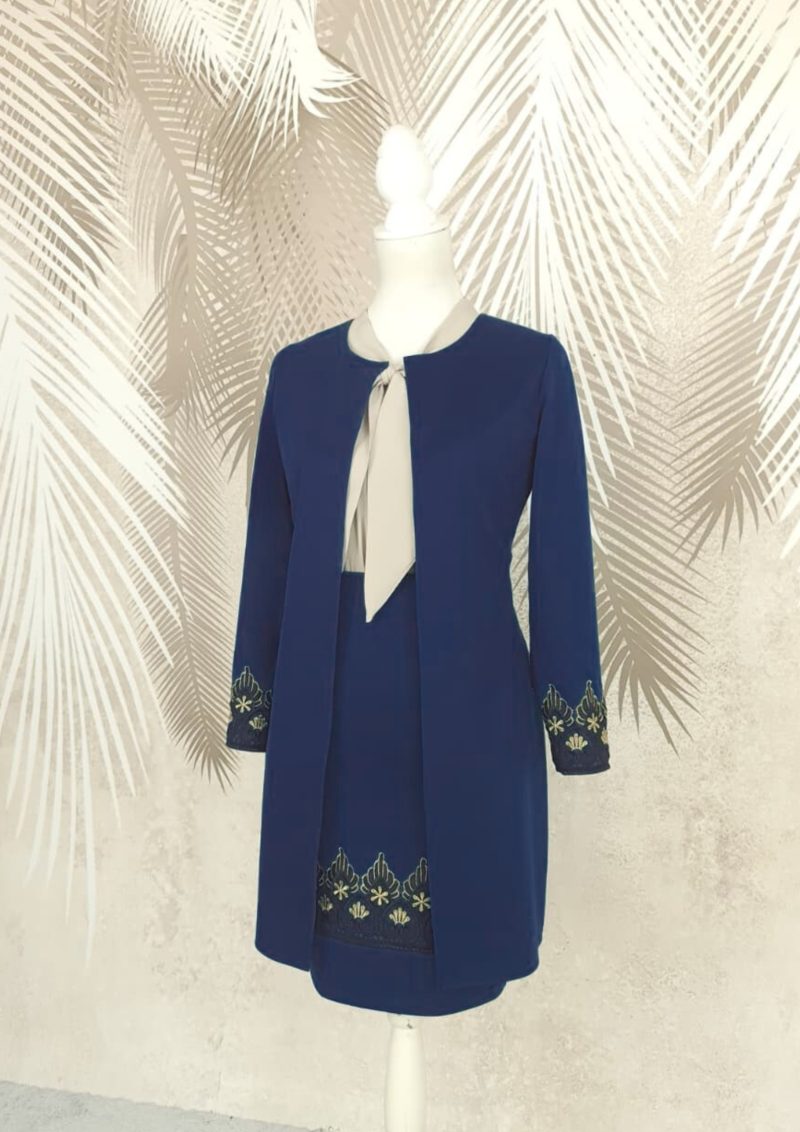 Cardigan elegant bleumarin cu broderie Eva