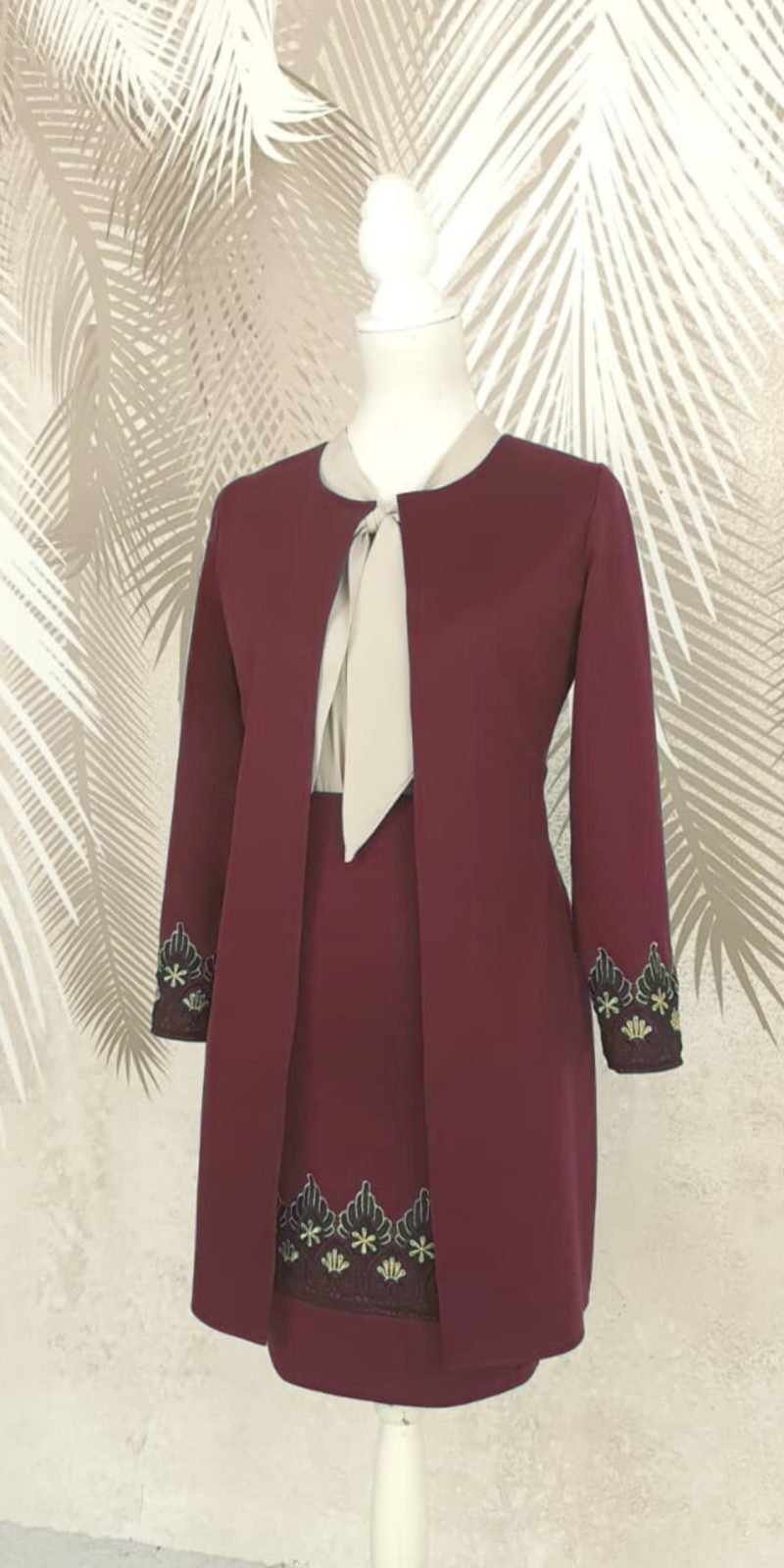 Cardigan elegant visiniu cu broderie Eva