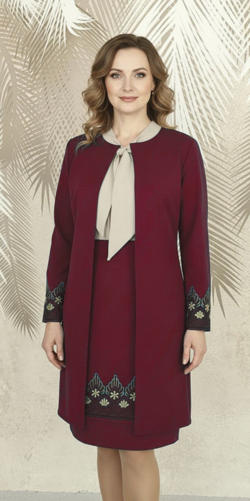 Compleu cardigan si fusta conica visinie cu broderie Eva si bluza bej